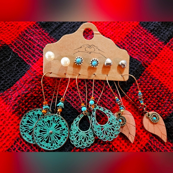 *Free with 30$ purchase! Western Earrings - Picture 1 of 1